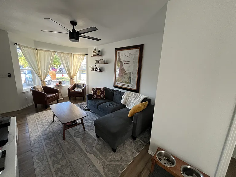 2676 W Ona St — Photo 3