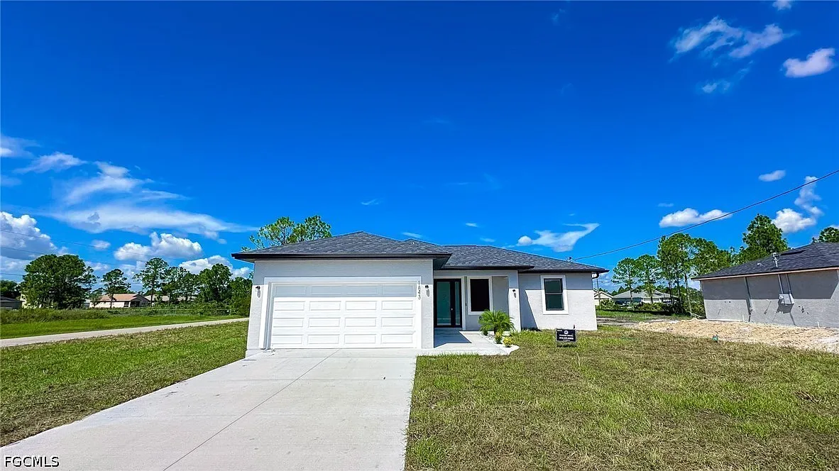 3 bed, 2.0 bath, 1294 sqft, $2,000 — Photo 1