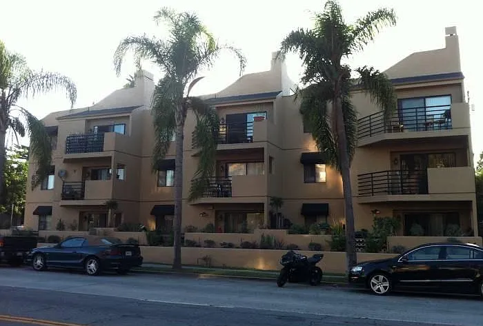 801 Redondo Ave — Photo 1