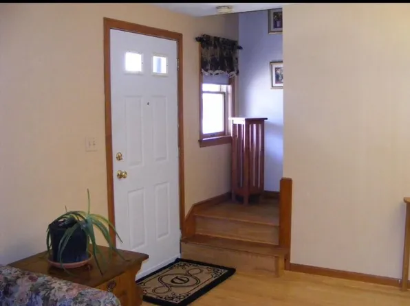 (undisclosed Address), Lynn, MA 01902