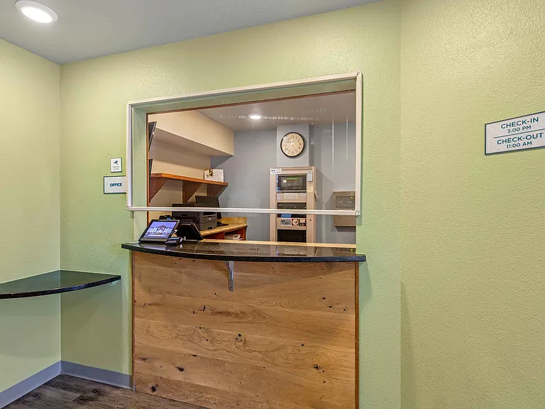 Lobby and Guest Check-in