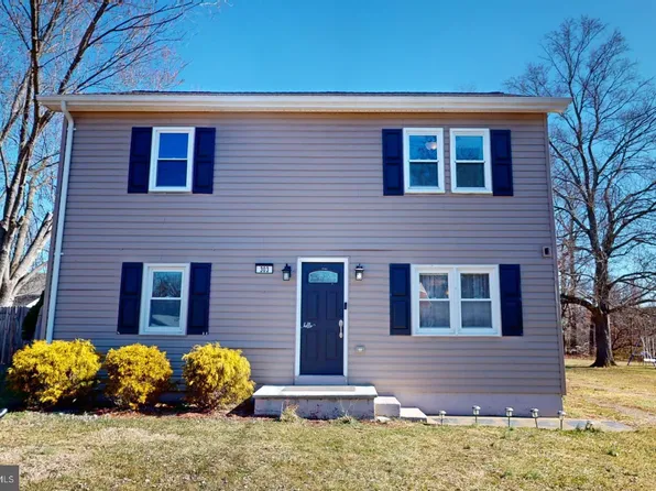 303 Phillips St, Fredericksburg, VA 22405