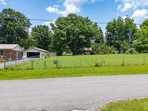 107 Hidden Valley Cir, McMinnville, TN 37110