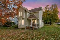 502 N Chestnut St (Exterior) (4 of 10) day to dusk.jpeg