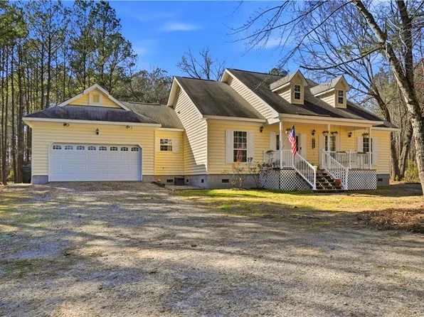 1911 Greenway Rd, Suffolk, VA 23438