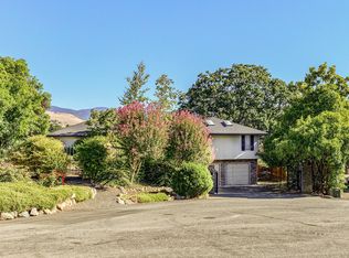 790 Acorn Cir, Ashland, OR 97520
