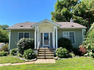 5804 Heege Rd, Saint Louis, MO 63123