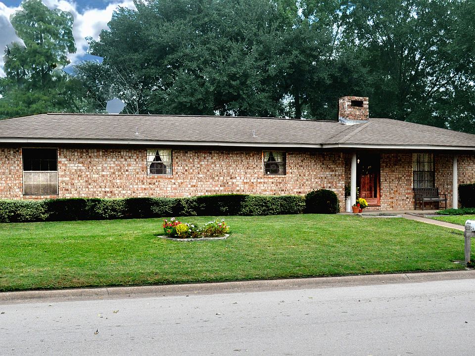 1st image of 618 Willow Oak St