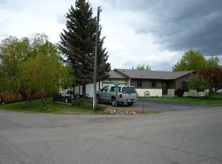 621 S 11th St, Challis, ID 83226