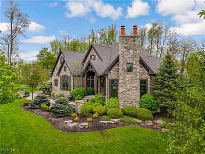 8145 Silica Rdg, Chagrin Falls, OH, 44023