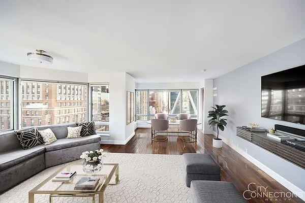 Sold by City Connections Realty | media 15