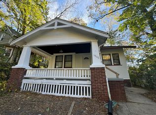 1906 11th St #A, Moline, IL 61265