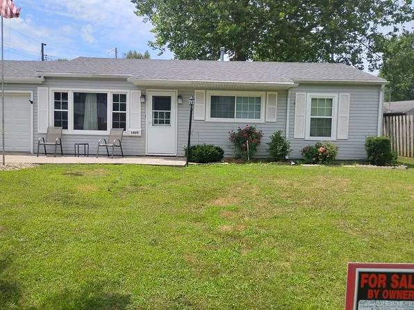 1420 Lane Ave, Galesburg, IL 61401