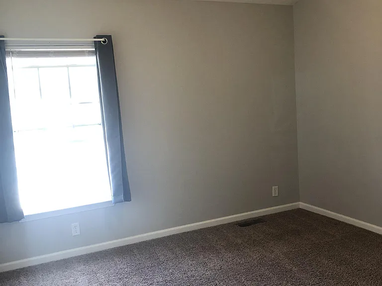 2961 S Rutherford Blvd #B-4 — Photo 16