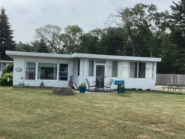 6024 Port Austin Rd #5, Caseville, MI 48725