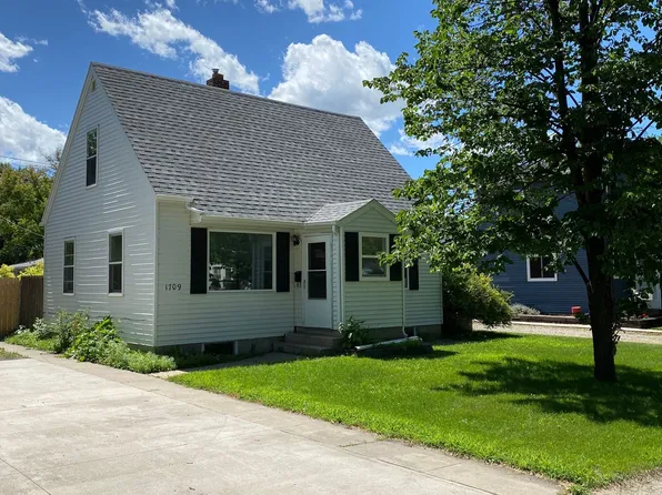 1709 7th Ave N, Grand Forks, ND 58203