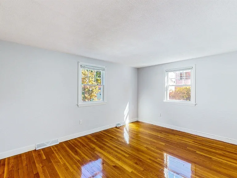 17 King St #2 — Photo 14