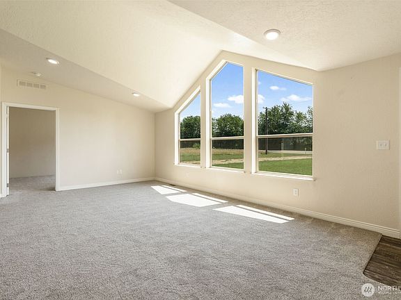5th image of 216 Mossyrock Road W