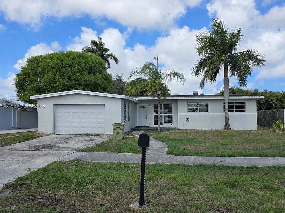 1st image of 328 Ponte Vedra Rd