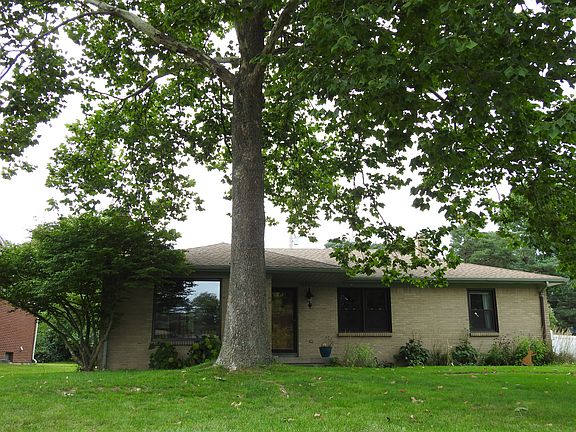 2nd image of 1869 Millbrook St SE