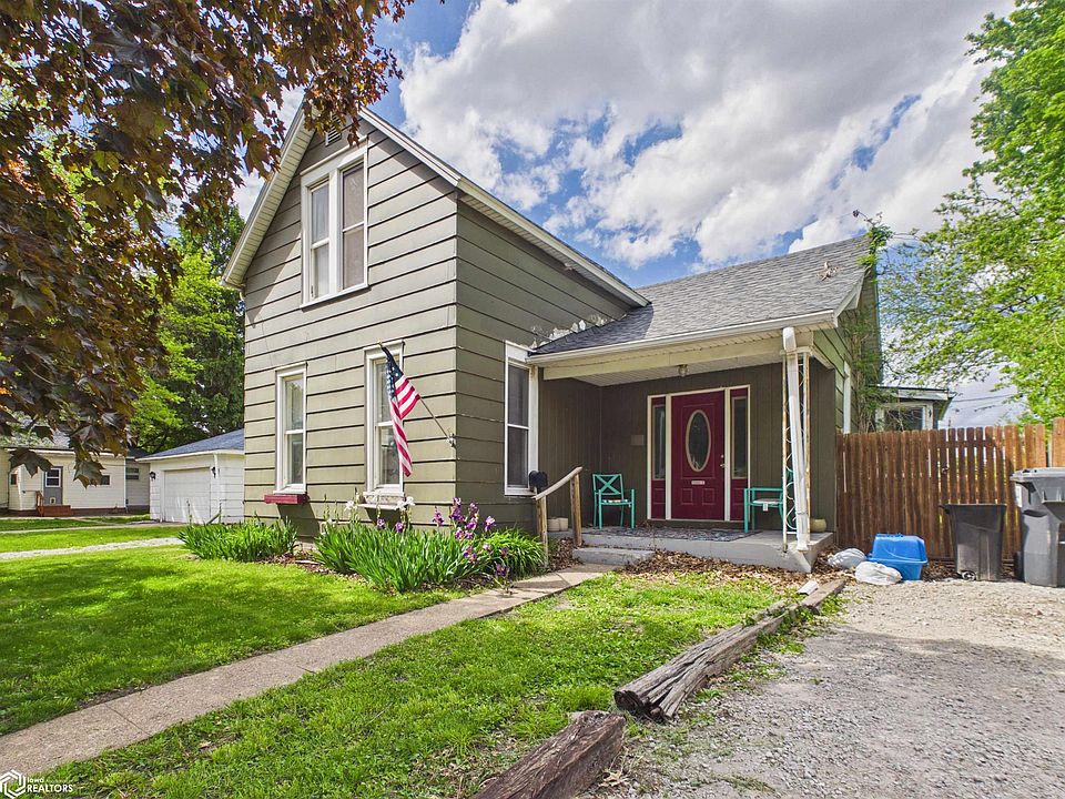 1st image of 811 6th Ave E