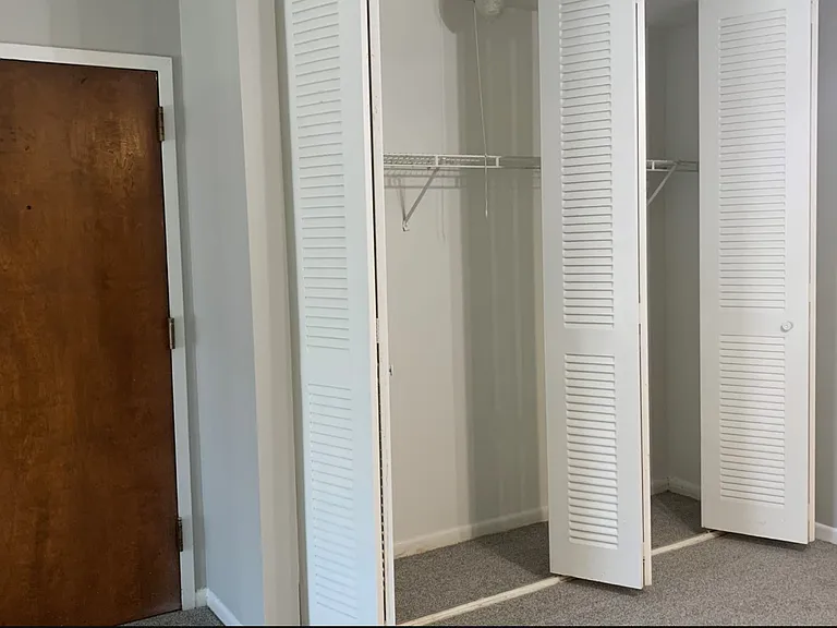 Garden Pointe Apartments — Photo 33