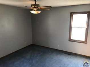 410 Locust St, Americus, KS 66835