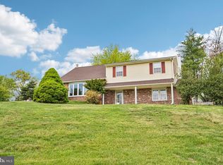 77 Wren Dr, Holland, PA 18966