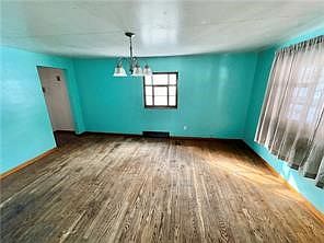 5th image of 122 E Harvey Ave