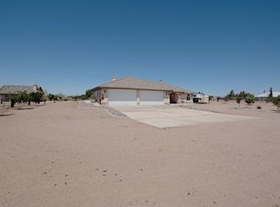 11640 Meadowlark Ave, Oak Hills, CA 92344