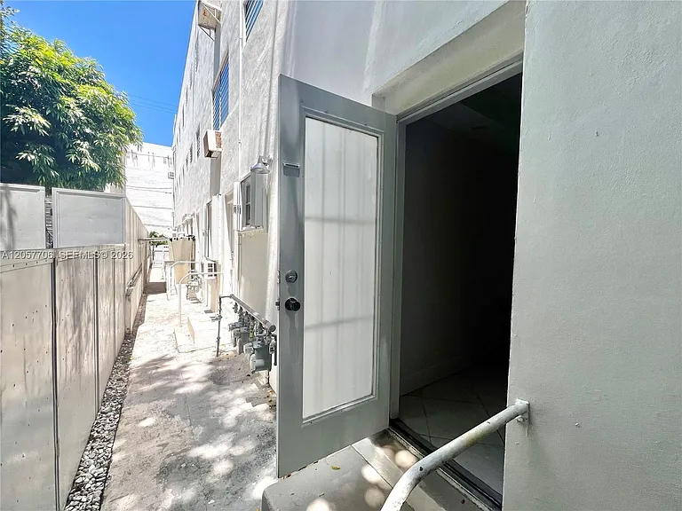 640 Pennsylvania Ave #10 — Photo 21