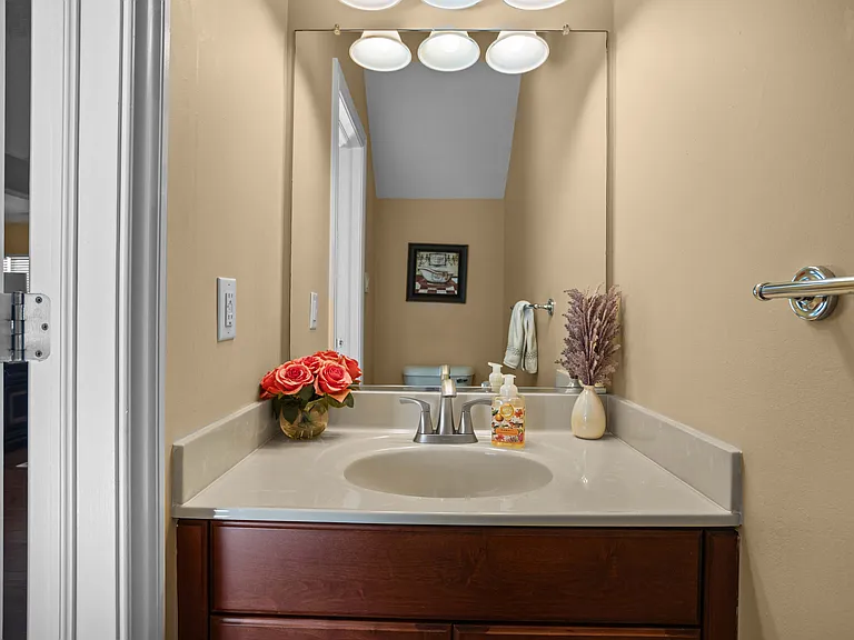 1025 Horton Pl — Photo 28