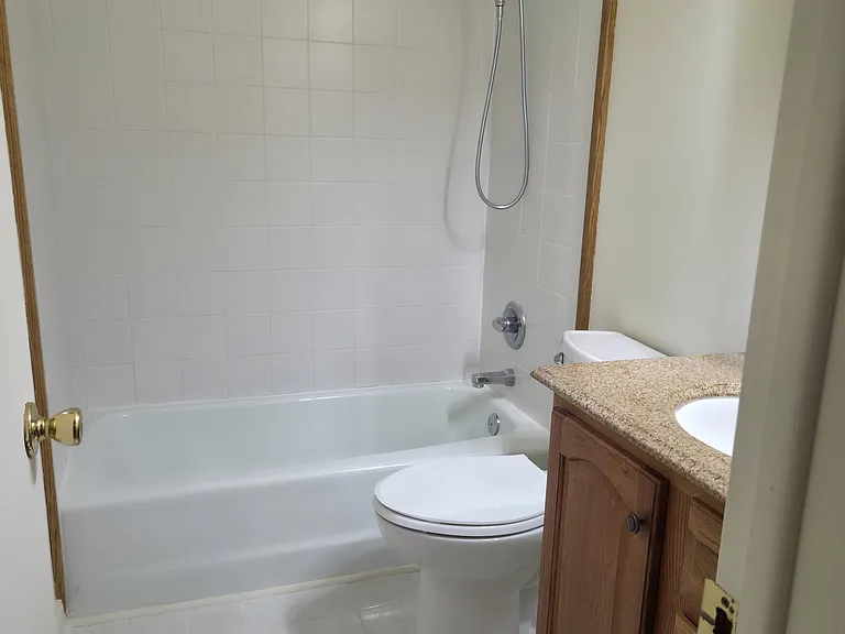 430 E Boston Ave — Photo 10