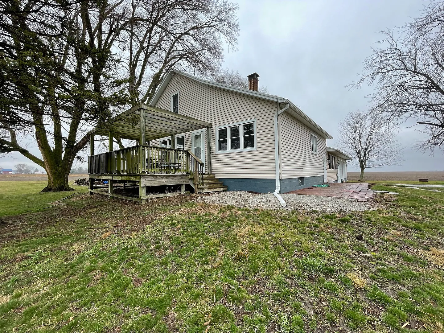 634 County Road 200 N photo 1