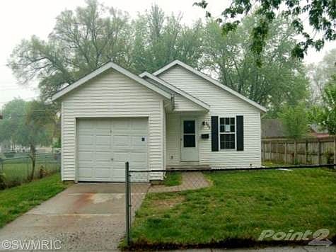 3rd image of 802 E Vineyard Ave