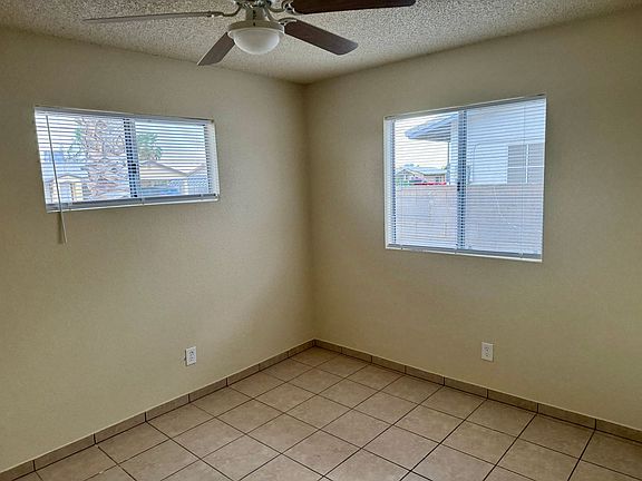3rd image of 348 E Zapata St