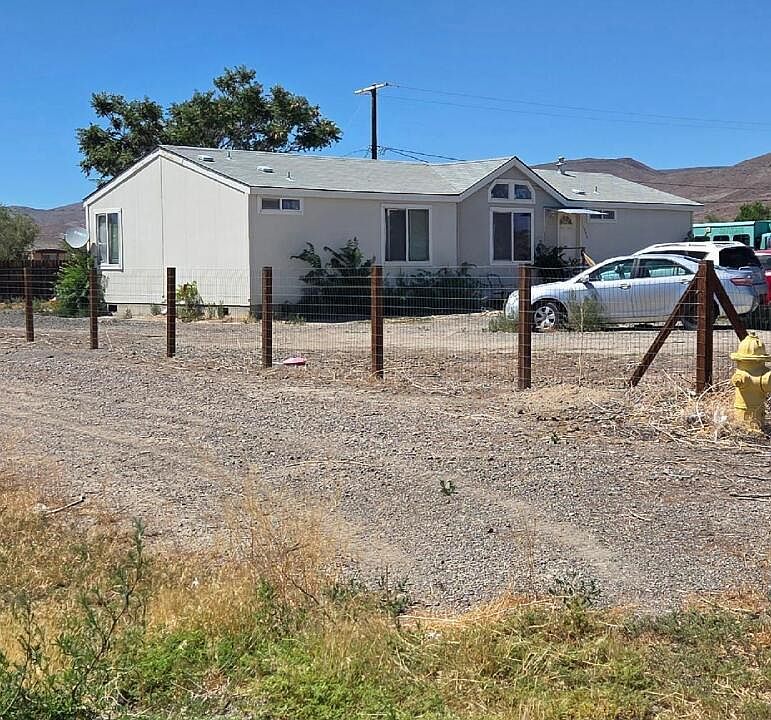 1st image of 2745 Truckee St