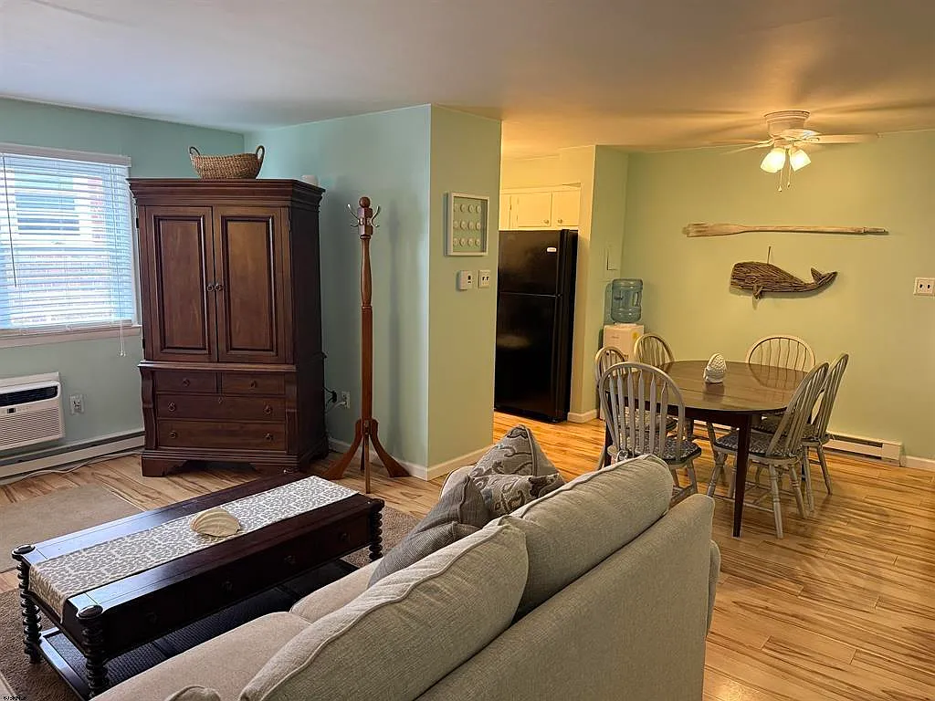 2 bed, $2,000 — Photo 4