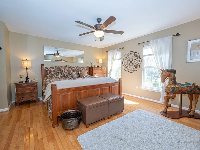 903 Maplewood Dr — Photo 18