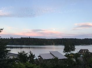 70 E Rustle Way, Grapeview, WA 98546