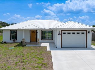 1507 Chatsworth St, Lake Placid, FL 33852