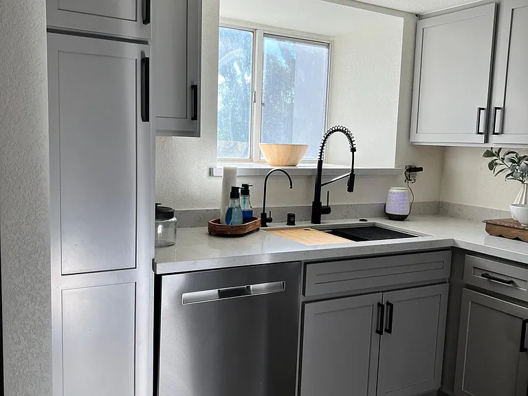 1800 Clubhouse Dr #60 — Photo 9
