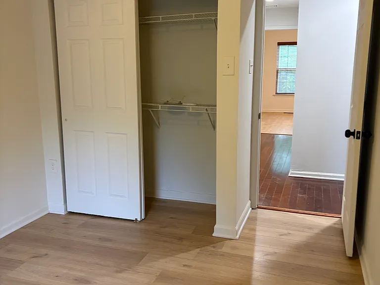 610 Brentwood Ct — Photo 29
