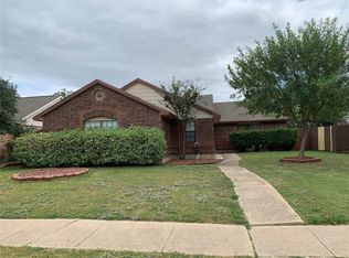 6837 Younger Dr, The Colony, TX 75056