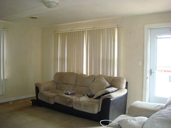 4th image of 4439 Bates Ln