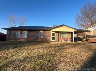 606 Straight St, Fort Gibson, OK 74434