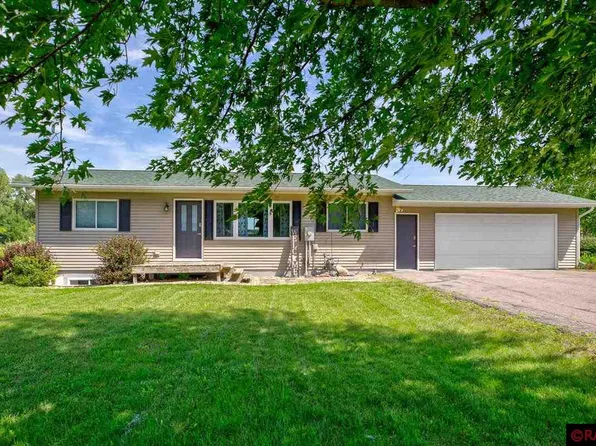 71 Evergreen Ct, Madison Lake, MN 56063