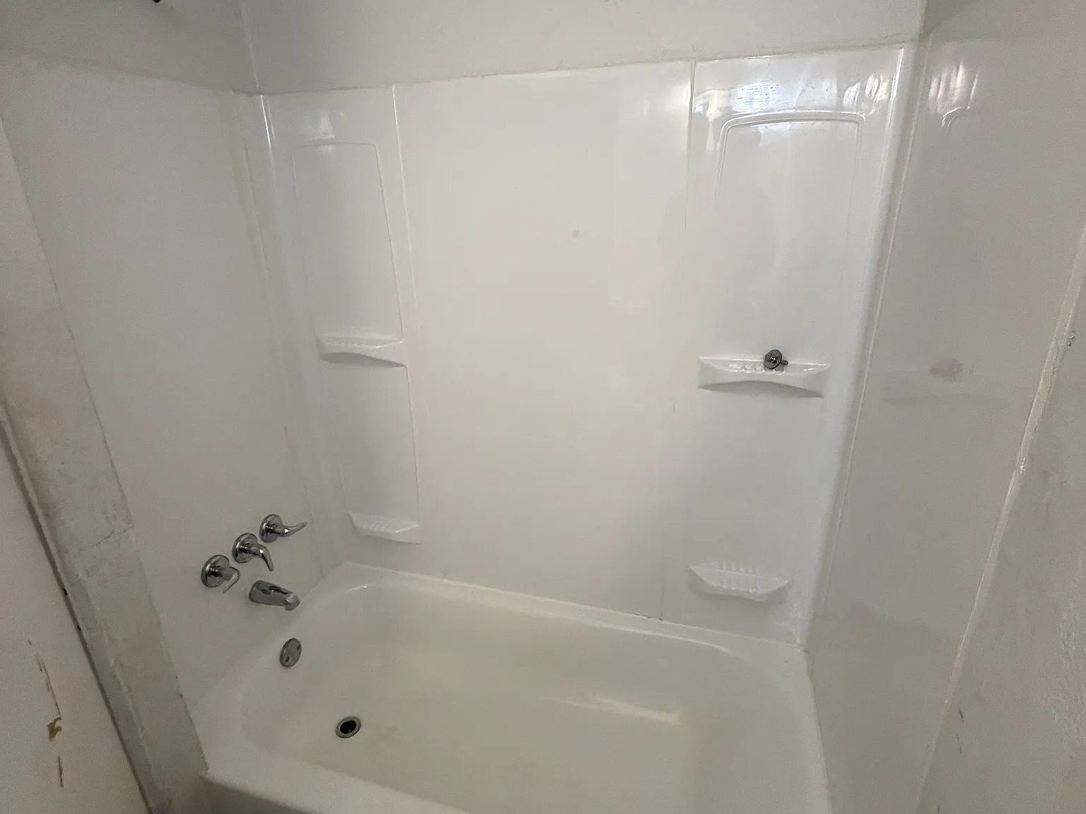 2 bed, 1000 sqft, $850 — Photo 3