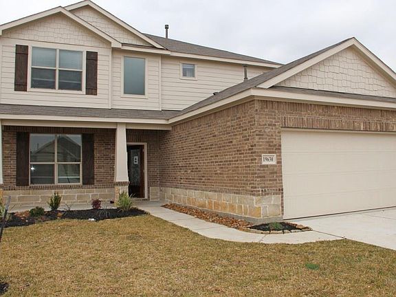 2434 Elevation B 2 Car Garage