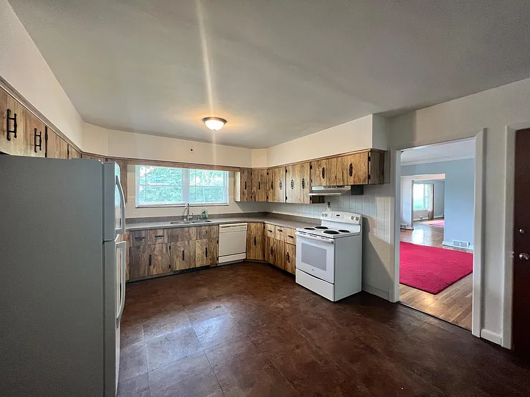 525 Far Hills Ave — Photo 8